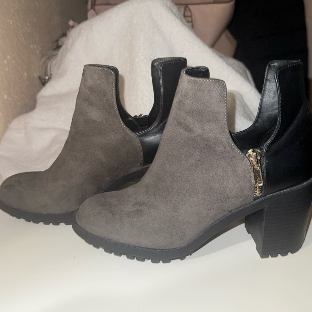 Zara Trafaluc zip up platform heels
